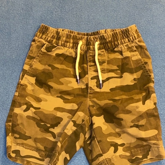 Gap kids size small shorts lot good condition camo - Picture 3 of 11